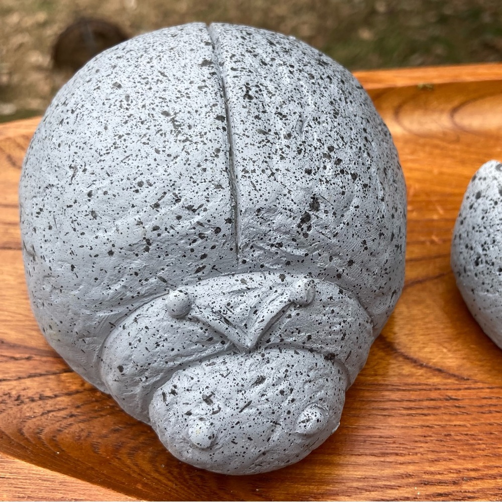 Garden Ladybugs and Dragonflies Indoor or Outdoor Resin Decor by Hearth Song - Picture 5 of 14